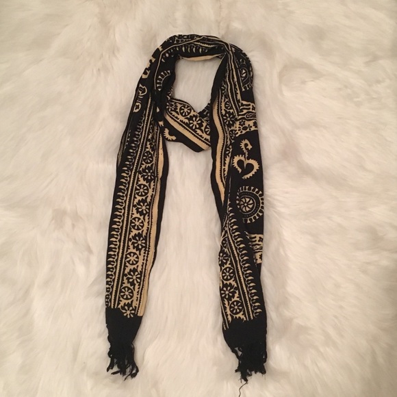 Chico's Accessories - Chico’s Patterned Scarf